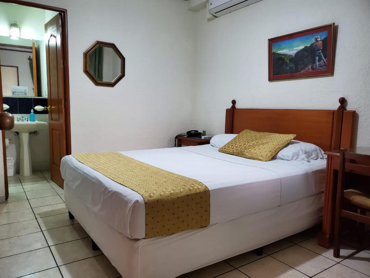Hotel Villa Serena Escalon San Salvador Ngoại thất bức ảnh